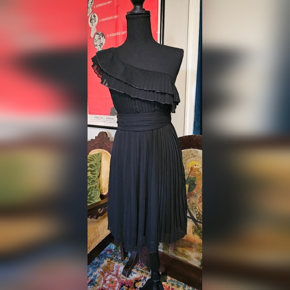 NWT CANDIE'S SZ MEDIUM DRESS - Picture 1 of 8